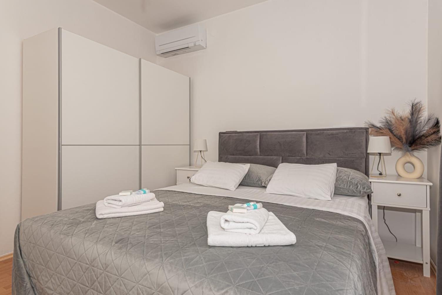 Apartment Mozart Шибеник Экстерьер фото